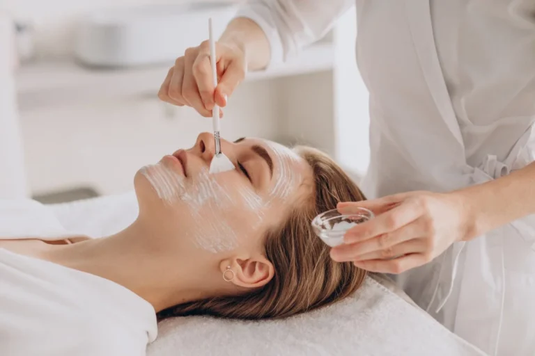 Tratamientos faciales para rejuvenecer tu piel de forma natural